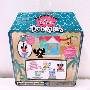 Disney Doorables Mini Set Stitch's Surf Shack with 1 Surprise Mystery Figure NEW